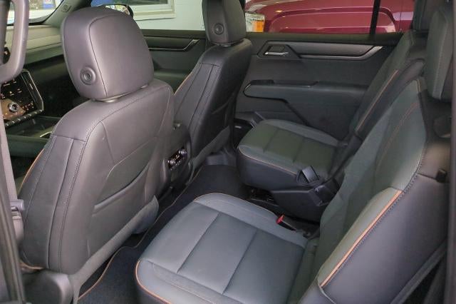2024 GMC Acadia AT4