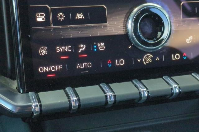 2024 GMC Acadia AT4