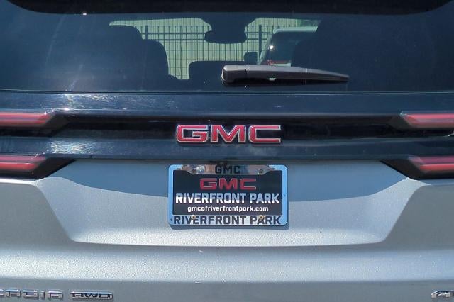 2024 GMC Acadia AT4