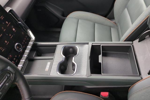 2025 GMC Acadia AT4