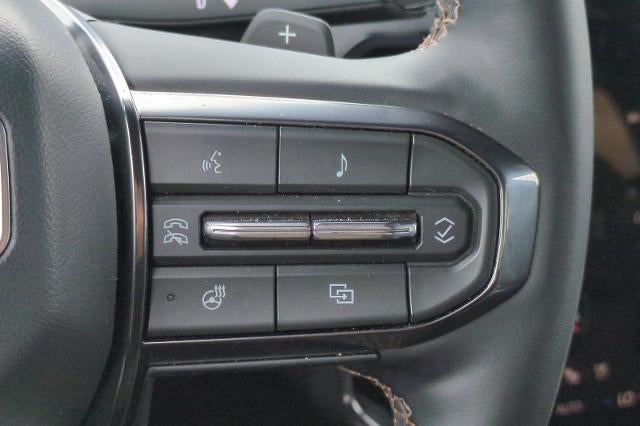2025 GMC Acadia AT4