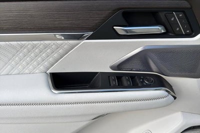 2025 GMC Acadia Denali