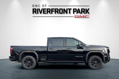 2025 GMC Sierra 3500 HD AT4