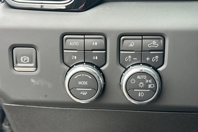 2025 GMC Sierra 3500 HD AT4