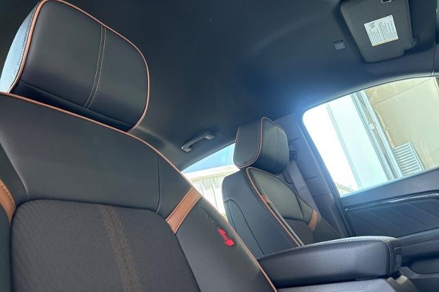 2026 GMC Canyon AT4 - Photo 17