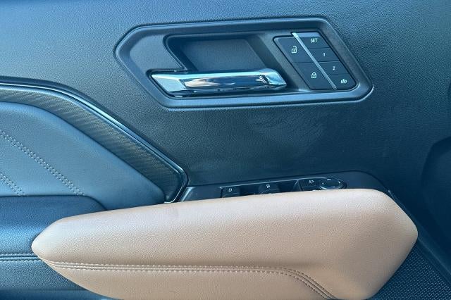 2023 GMC Canyon AT4