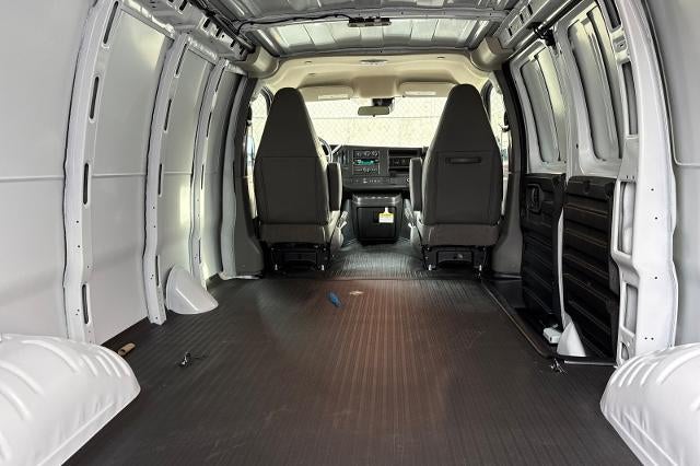2025 GMC Savana Cargo 2500 Base