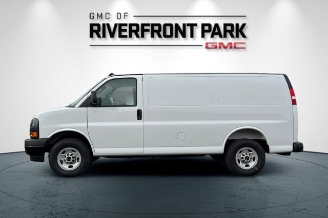 2025 GMC Savana Cargo 2500 Base