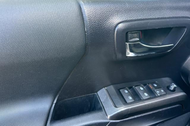 2020 Toyota Tacoma 4WD SR5