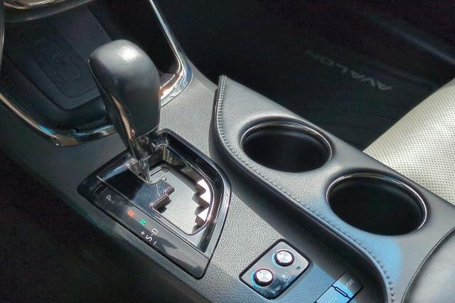 2016 Toyota Avalon Hybrid XLE Premium