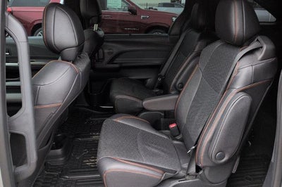 2024 Toyota Sienna LE
