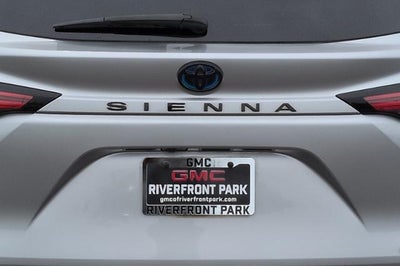 2024 Toyota Sienna LE