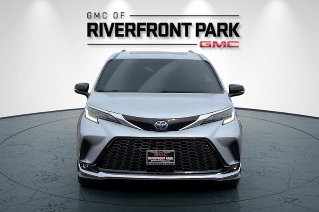 2024 Toyota Sienna LE