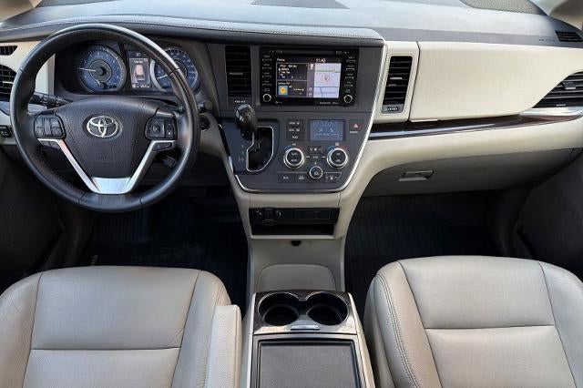 2019 Toyota Sienna XLE
