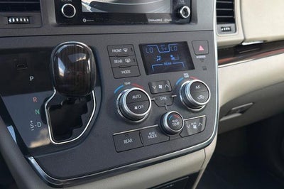 2019 Toyota Sienna XLE