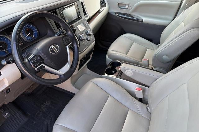 2019 Toyota Sienna XLE