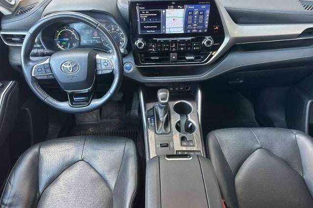 2021 Toyota Highlander Hybrid Platinum