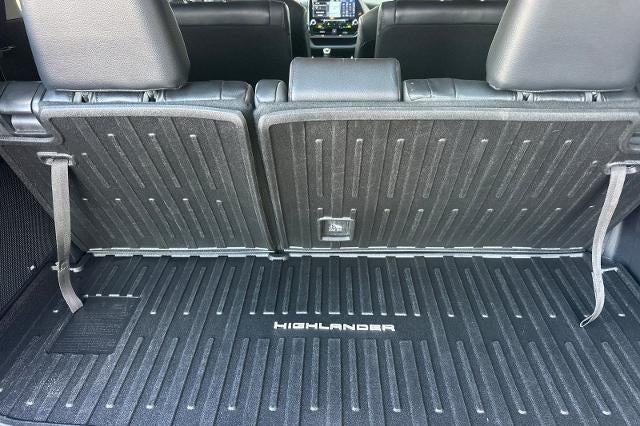 2021 Toyota Highlander Hybrid Platinum