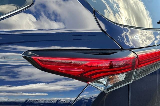 2021 Toyota Highlander Hybrid Platinum