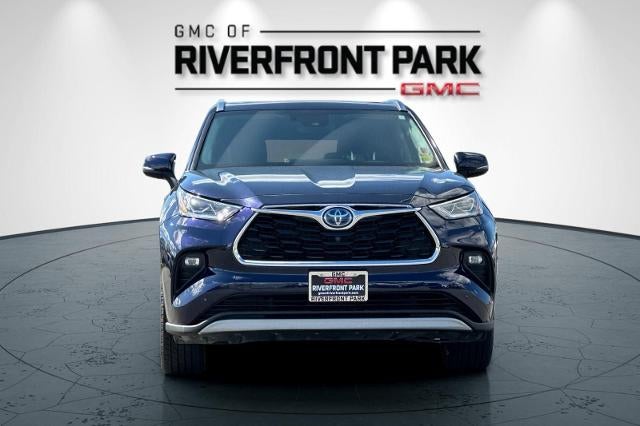 2021 Toyota Highlander Hybrid Platinum