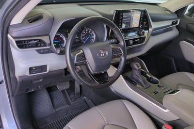 2020 Toyota Highlander Hybrid XLE