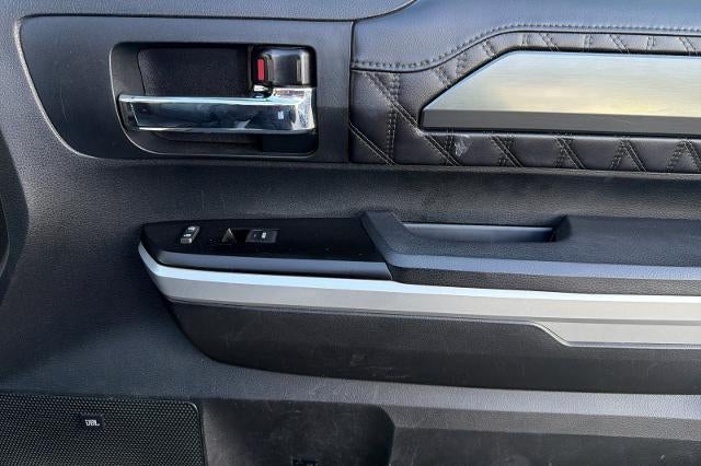 2017 Toyota Tundra 4WD Platinum