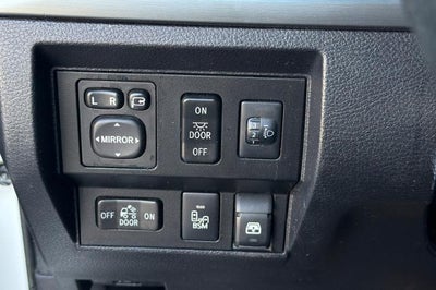 2017 Toyota Tundra 4WD Platinum