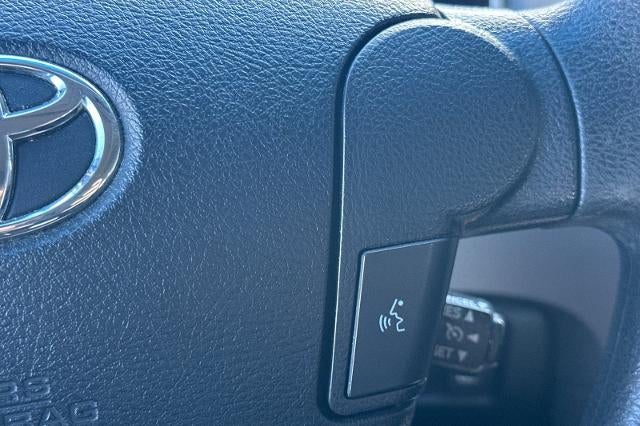 2013 Toyota Tundra 4WD Truck BASE