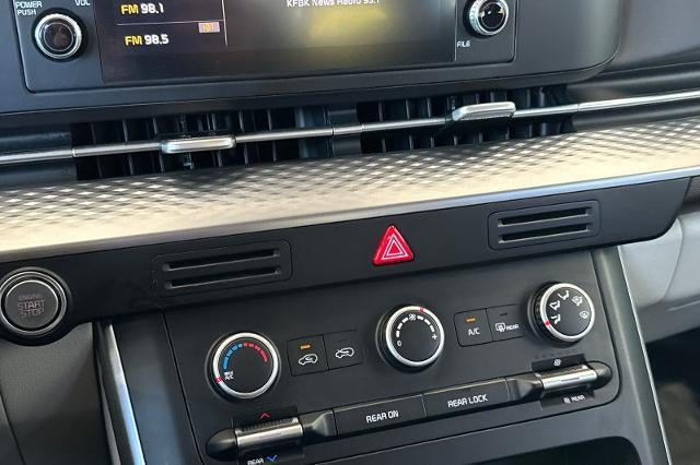 2024 Kia Carnival LX