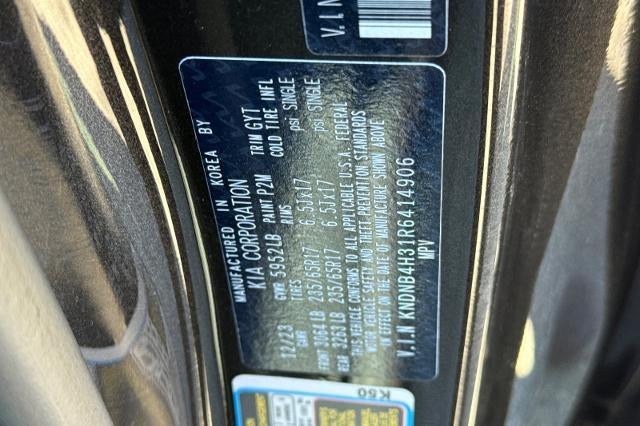 2024 Kia Carnival LX