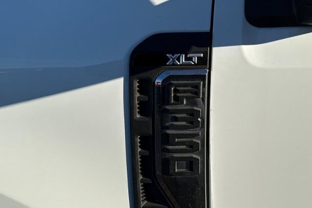 2025 Ford Super Duty F-350 SRW XL
