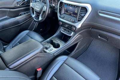 2021 GMC Acadia SLT