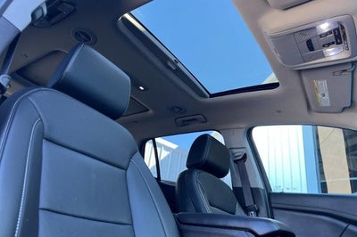 2021 GMC Acadia SLT