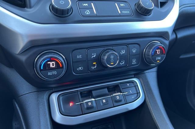 2021 GMC Acadia SLT
