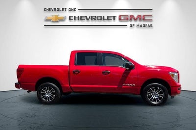 2022 Nissan Titan SV