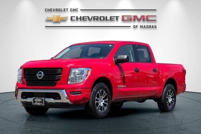 2022 Nissan Titan SV