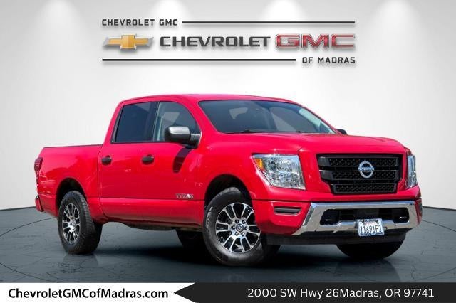 2022 Nissan Titan SV