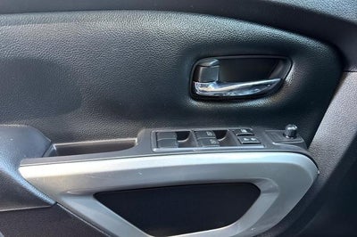 2022 Nissan Titan SV