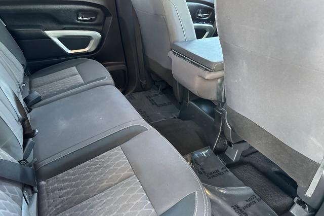 2022 Nissan Titan SV