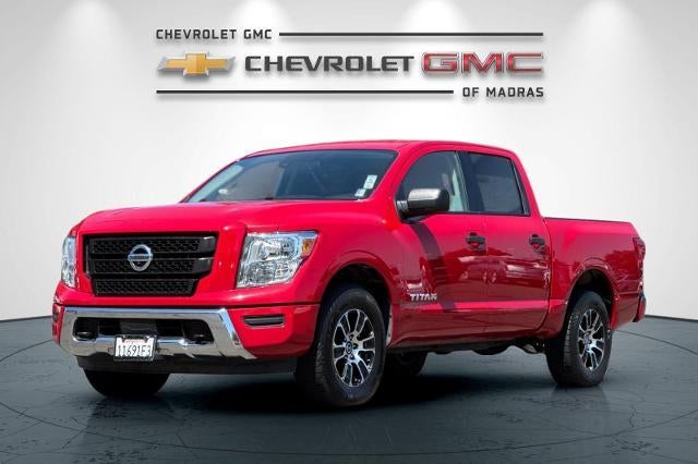 2022 Nissan Titan SV