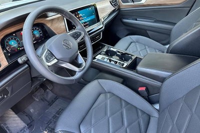 2024 Volkswagen Atlas 2.0T SE w/Technology