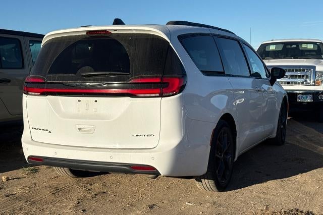 2025 Chrysler Pacifica Limited