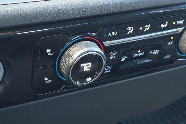 2022 Chevrolet Silverado 1500 LT (2FL)