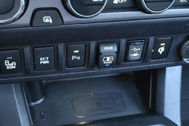 2018 Toyota Tacoma SR