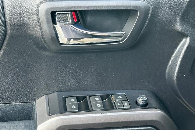 2021 Toyota Tacoma 4WD SR5