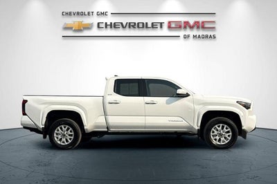 2026 Toyota Tacoma 4WD SR5