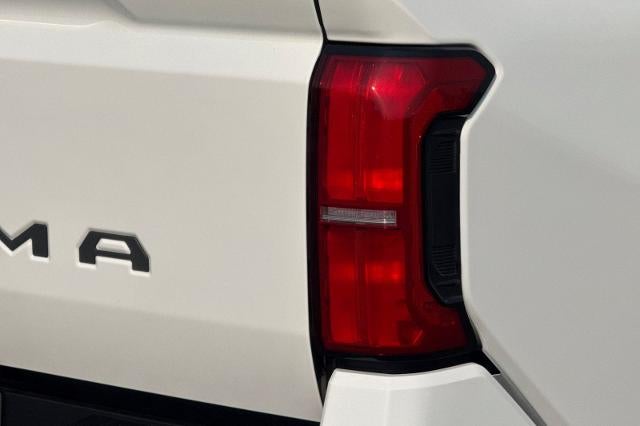 2026 Toyota Tacoma 4WD SR5