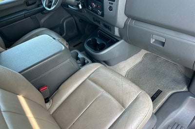 2019 Nissan NV Passenger NV3500 HD SL