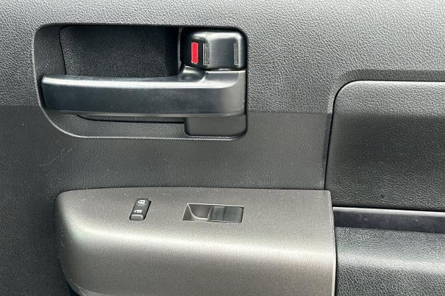 2013 Toyota Tundra 4WD Truck BASE