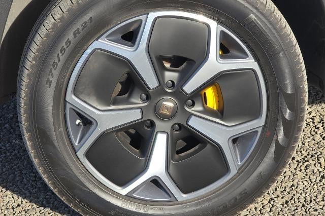 2023 RIVIAN R1S Adventure